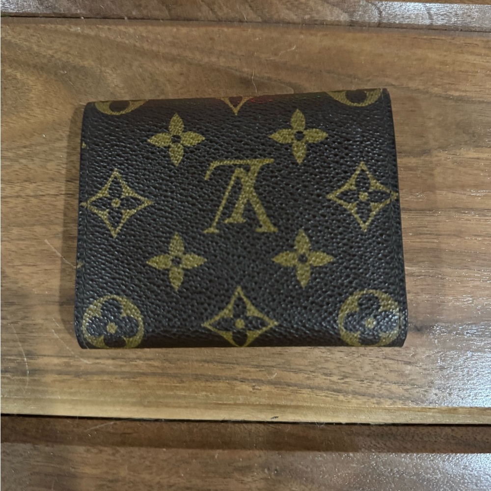 Louis Vuitton Monogram Card Holder - Picture 2 of 11